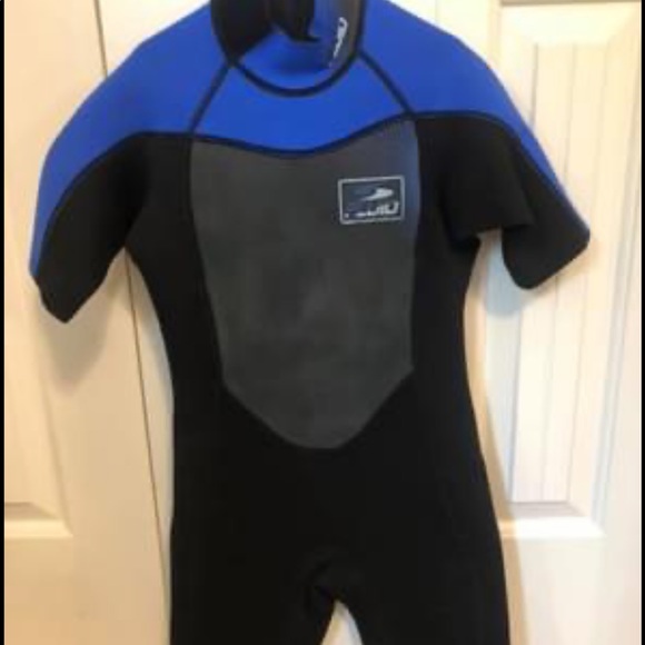 Youth Fluid junior size 10 Wetsuit - Picture 2 of 4